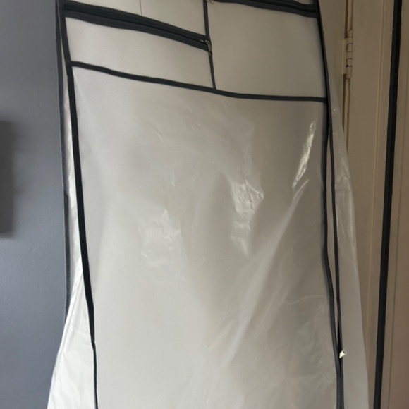 Wedding Dress - Picture 5 of 11